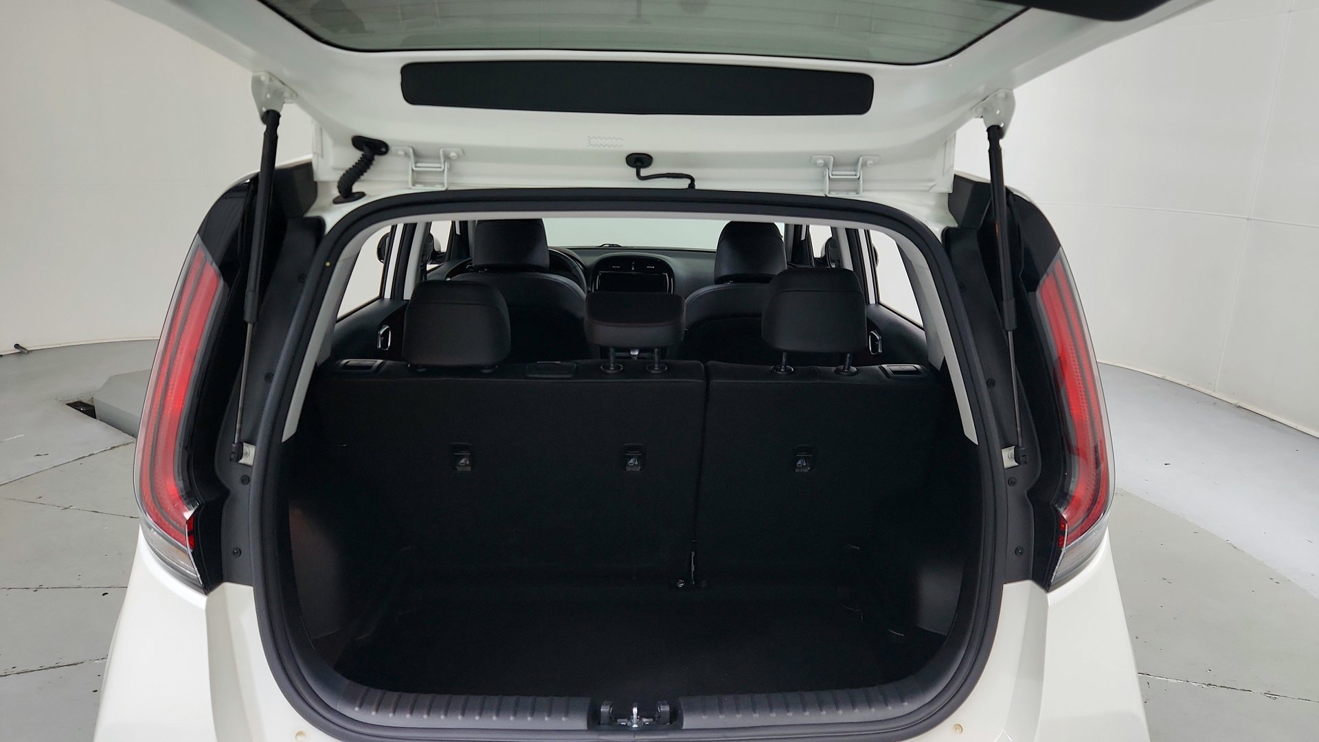 Used 2023 Kia Soul GT-Line FWD image 26