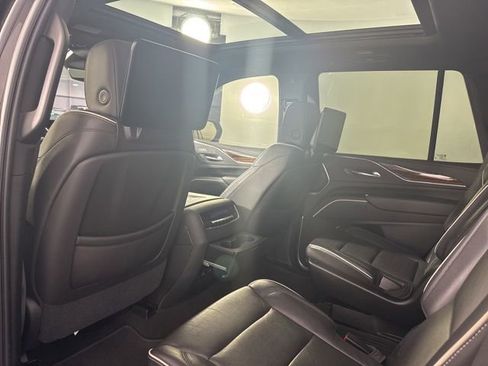 Used 2021 Cadillac Escalade Premium Luxury w/ Performance Package AWD/4WD image 7