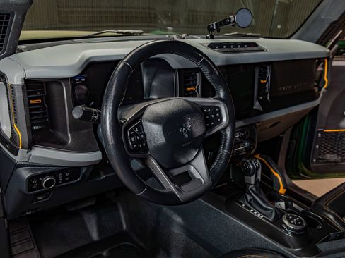 Used 2023 Ford Bronco Badlands AWD/4WD image 12
