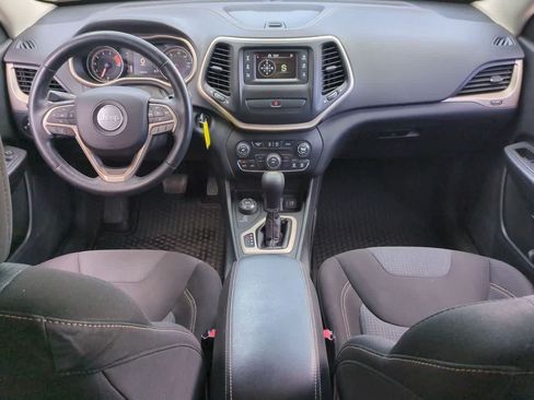 Used 2016 Jeep Cherokee Latitude w/ Cold Weather Group AWD/4WD image 14