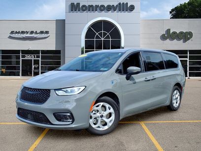 Certified 2023 Chrysler Pacifica Touring-L w/ S Appearance Package