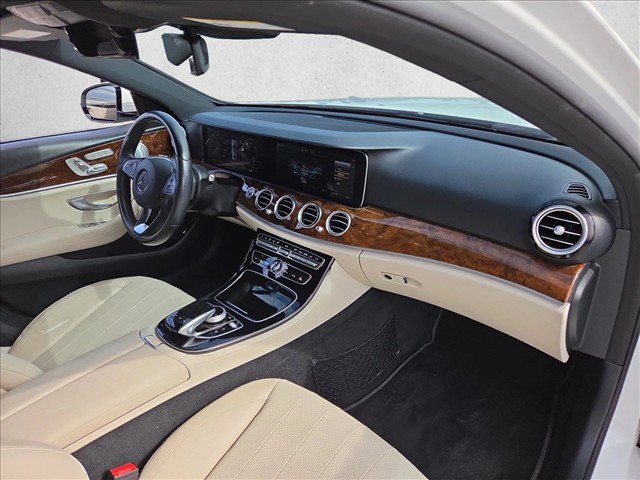 Used 2018 Mercedes-Benz E 300 image 19