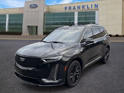 Used 2025 Cadillac XT6 Premium Luxury w/ Platinum Package AWD/4WD image 3