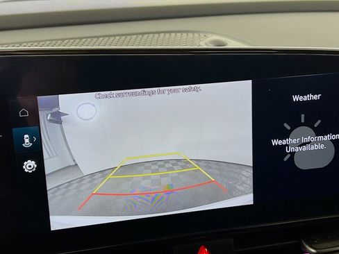 Certified 2025 Hyundai Elantra SEL image 14