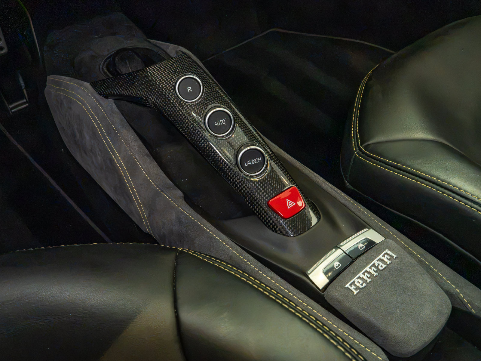 Certified 2018 Ferrari 488 GTB RWD image 15