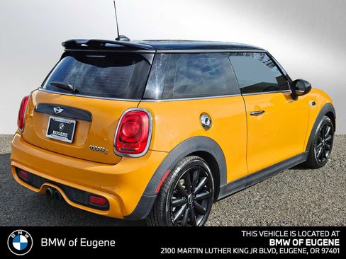 Used 2016 MINI Cooper S image 3