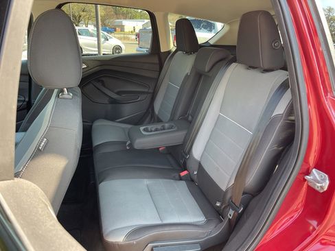 Used 2014 Ford Escape SE image 19