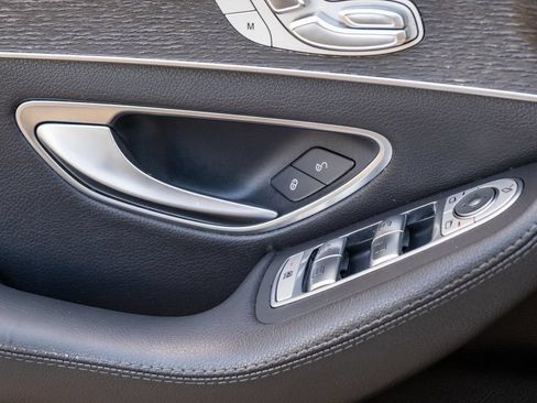 Used 2019 Mercedes-Benz C 300 Sedan image 14