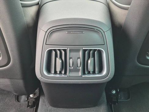 Used 2022 Maserati Levante GT AWD/4WD image 18