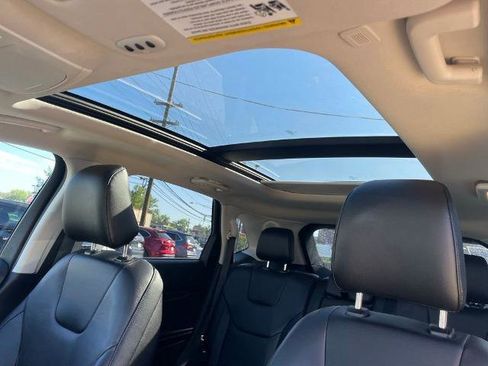 Used 2022 Ford Edge Titanium image 20