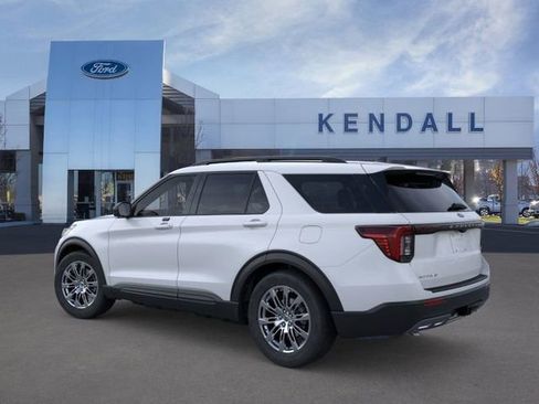 Used 2026 Ford Explorer Active w/ Active Comfort Package AWD/4WD image 4
