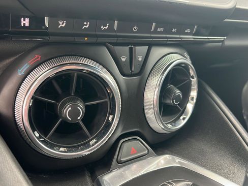 Used 2016 Chevrolet Camaro LT image 21