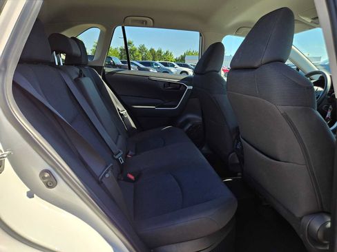 Certified 2025 Toyota RAV4 LE AWD/4WD image 15