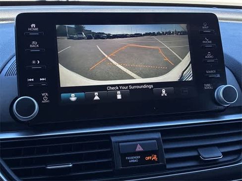 Used 2019 Honda Accord Touring image 32