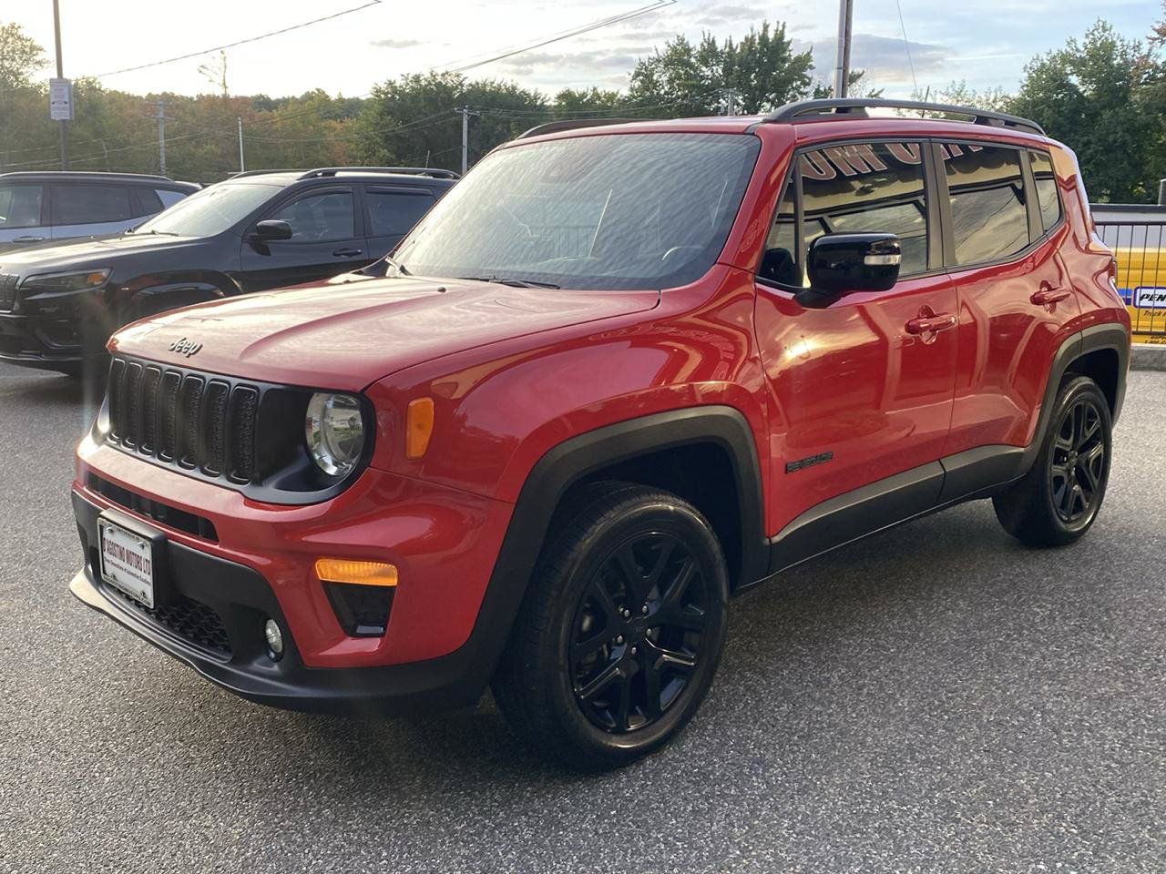 Used 2022 Jeep Renegade Altitude w/ Convenience Group AWD/4WD image 4