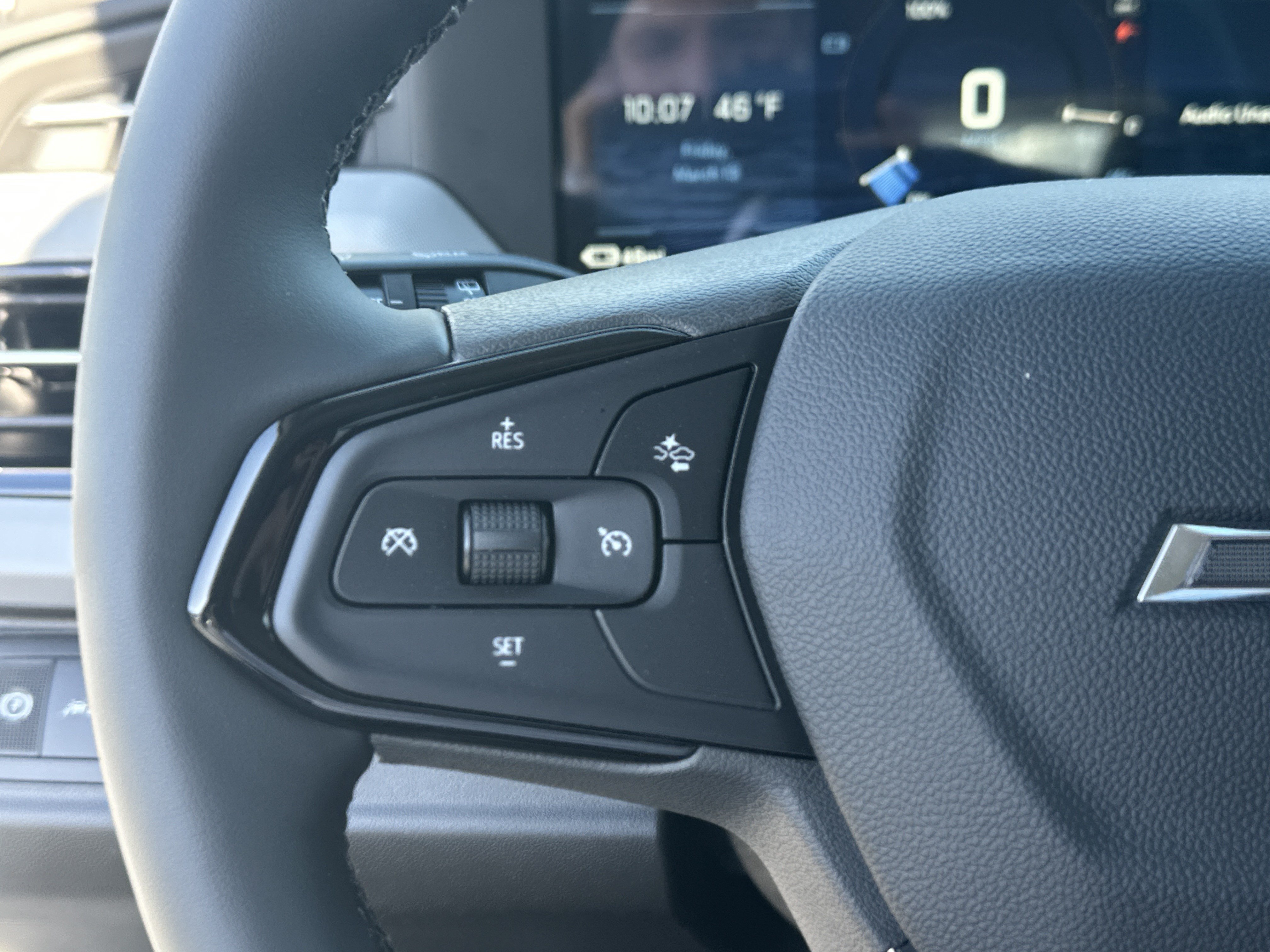 New 2027 Chevrolet Bolt LT w/ Comfort Package FWD image 24