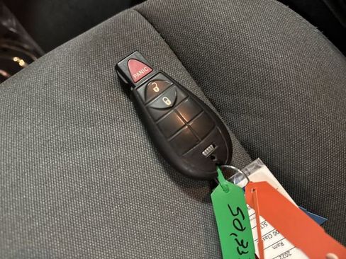 Used 2022 RAM 1500 Classic SLT image 25