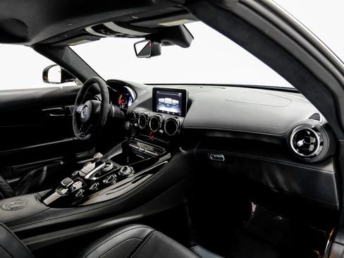 Used 2018 Mercedes-Benz AMG GT C w/ AMG Interior Night Package image 11