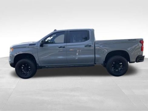 Used 2024 Chevrolet Silverado 1500 LT Trail Boss w/ Convenience Package II AWD/4WD image 11