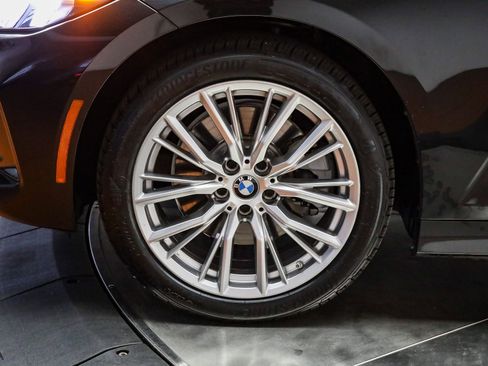 Certified 2024 BMW 330i Sedan w/ Convenience Package image 10