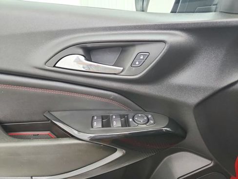 Used 2026 Chevrolet Trax RS FWD image 29