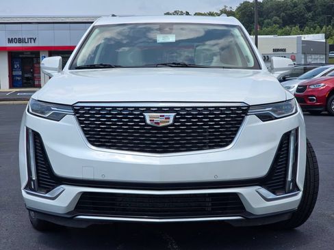 Used 2023 Cadillac XT6 Premium Luxury FWD image 3