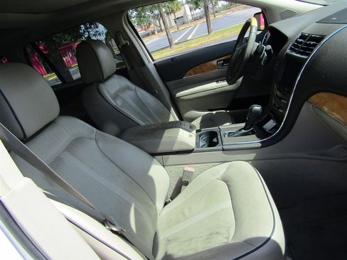 Used 2013 Lincoln MKX AWD image 5