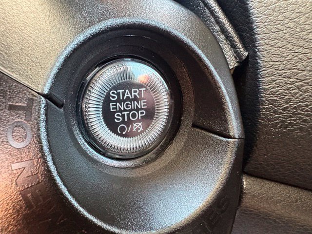Used 2023 Jeep Renegade Latitude AWD/4WD image 22