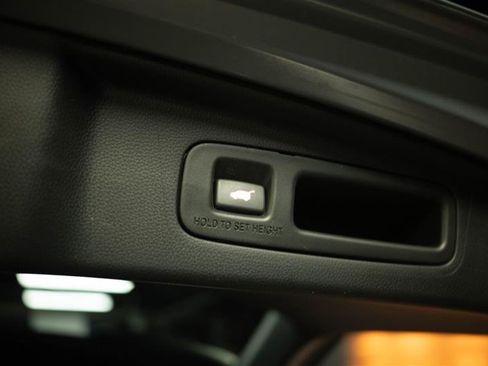 Used 2024 Honda CR-V EX-L image 8