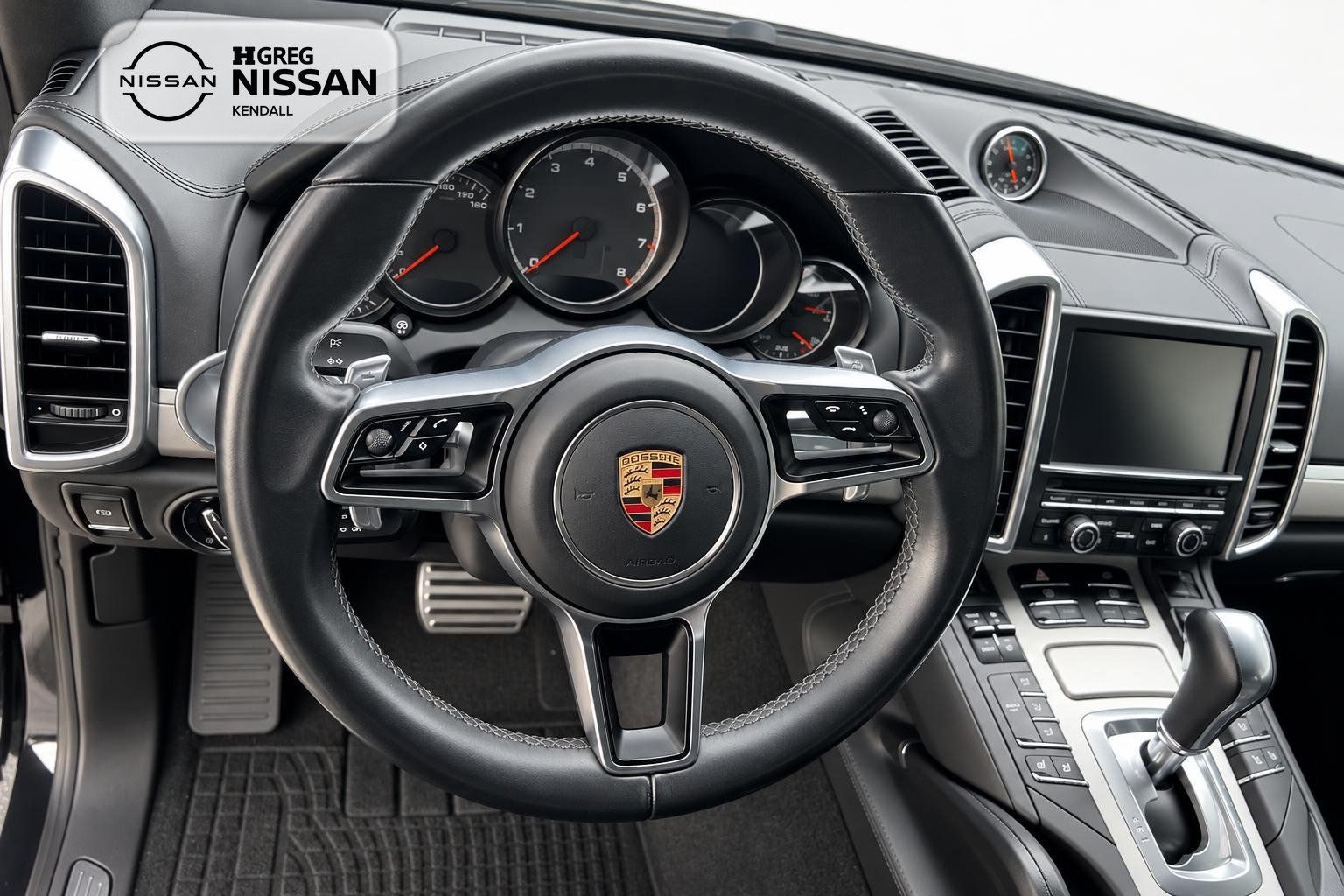 Used 2015 Porsche Cayenne Turbo AWD/4WD image 12