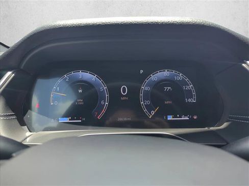 Used 2024 Jeep Grand Cherokee Altitude RWD image 9