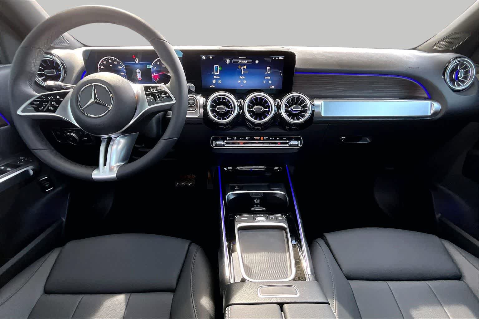 Used 2026 Mercedes-Benz GLB 250 image 8