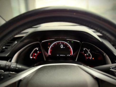 Used 2020 Honda Civic Sport image 12