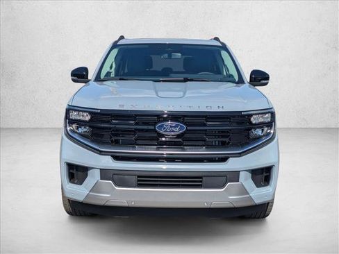 New 2026 Ford Expedition Platinum w/ Driver's Package AWD/4WD image 6