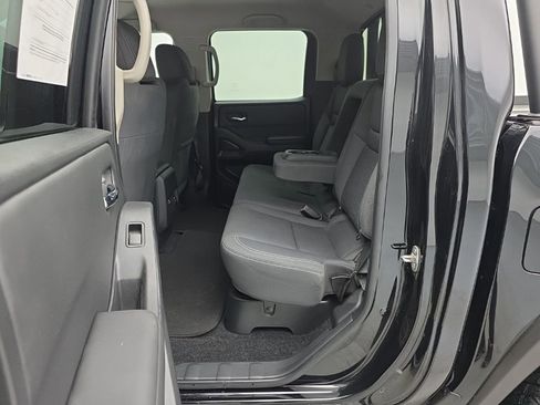 Used 2024 Nissan Frontier SV w/ Hardbody Edition image 39