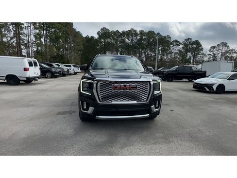 Certified 2023 GMC Yukon XL Denali w/ Denali Reserve Package image 3