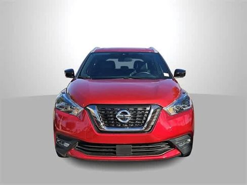 Used 2020 Nissan Kicks SR w/ SR Premium Package image 3