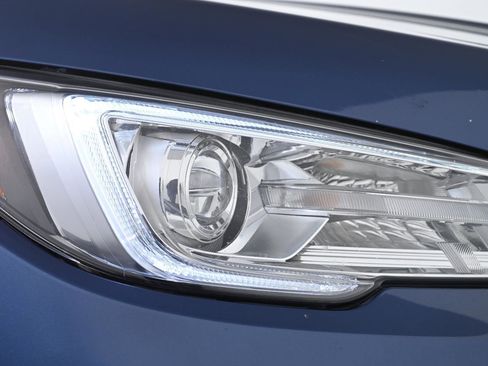 Used 2022 Subaru Ascent Limited w/ Technology Package image 9