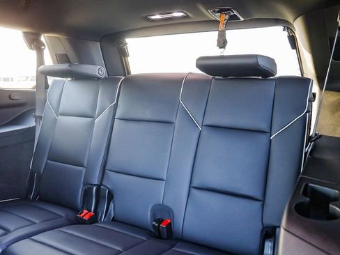 Used 2025 Cadillac Escalade Premium Luxury image 21