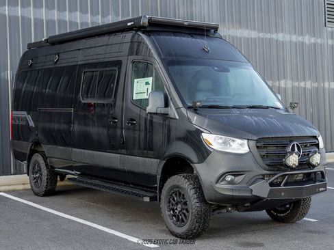 Used 2024 Mercedes-Benz Sprinter 2500 image 12