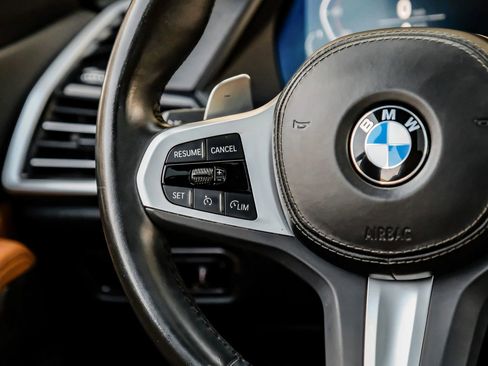 Used 2022 BMW X5 sDrive40i w/ M Sport Package RWD image 17