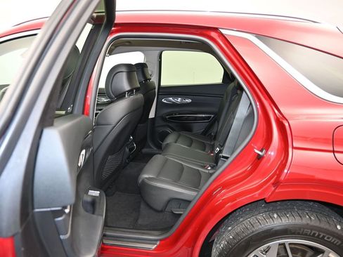 Used 2025 Genesis GV70 2.5T image 23