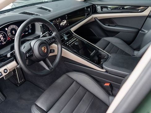 Certified 2025 Porsche Panamera 4 AWD/4WD image 5