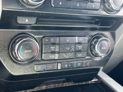 Used 2017 Ford F250 Lariat w/ Chrome Package image 21