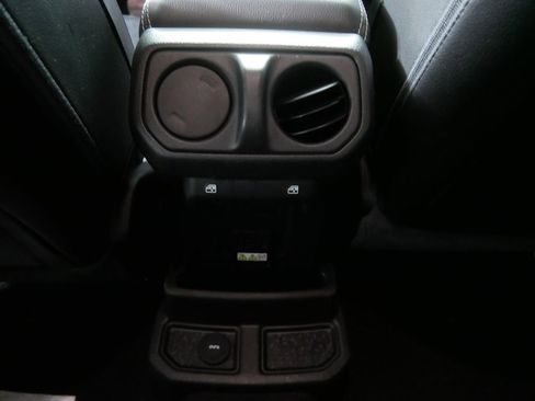 Used 2023 Jeep Wrangler Unlimited Sahara w/ Cold Weather Group AWD/4WD image 20