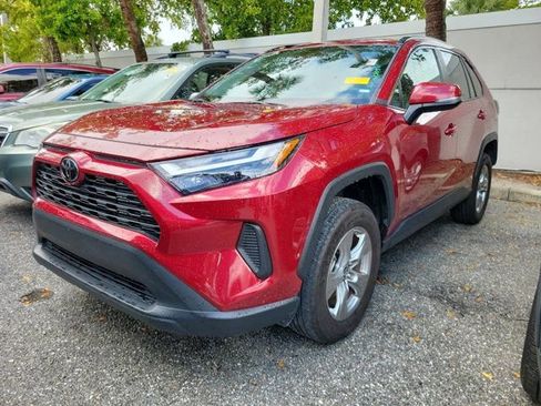 Used 2025 Toyota RAV4 XLE image 2