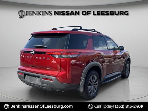Certified 2023 Nissan Pathfinder SV FWD image 5