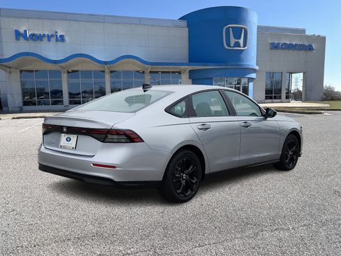New 2025 Honda Accord SE image 4