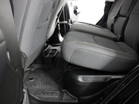 Used 2025 Jeep Wrangler Unlimited Sport S 4xe AWD/4WD image 16