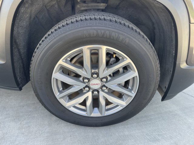 Used 2017 GMC Acadia SLE FWD image 32